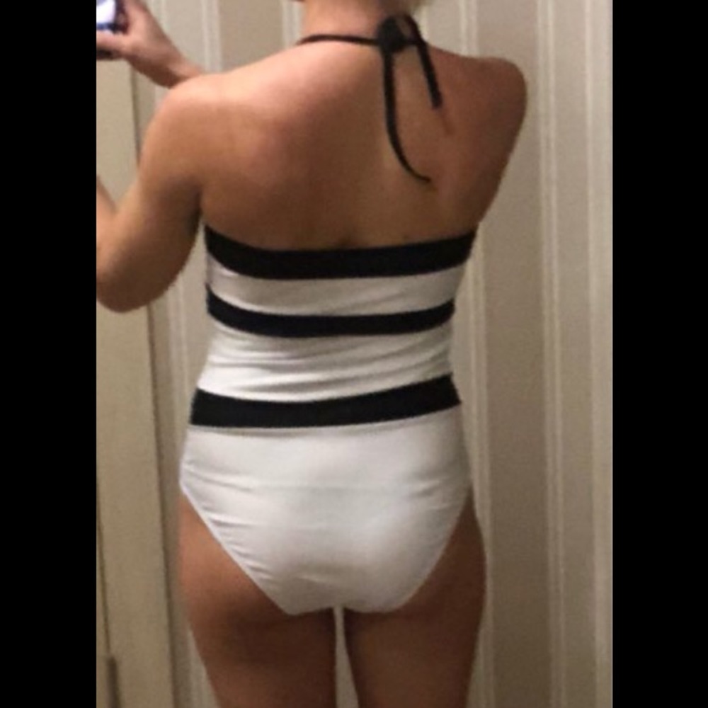 🆕Black & White Monokini - Picture 4 of 5